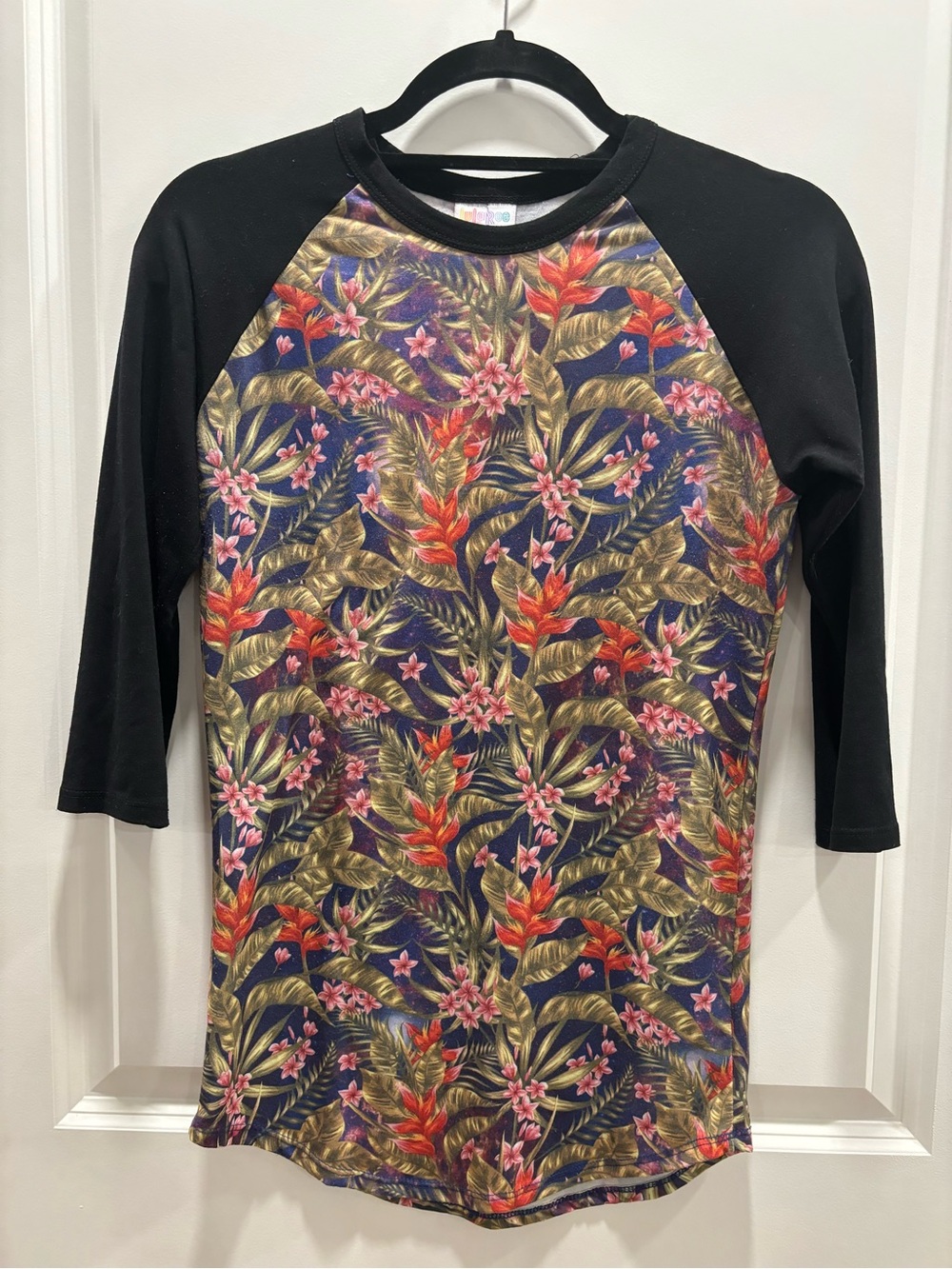 LuLaRoe Randy Black Sleeve Tropical Floral Raglan Top